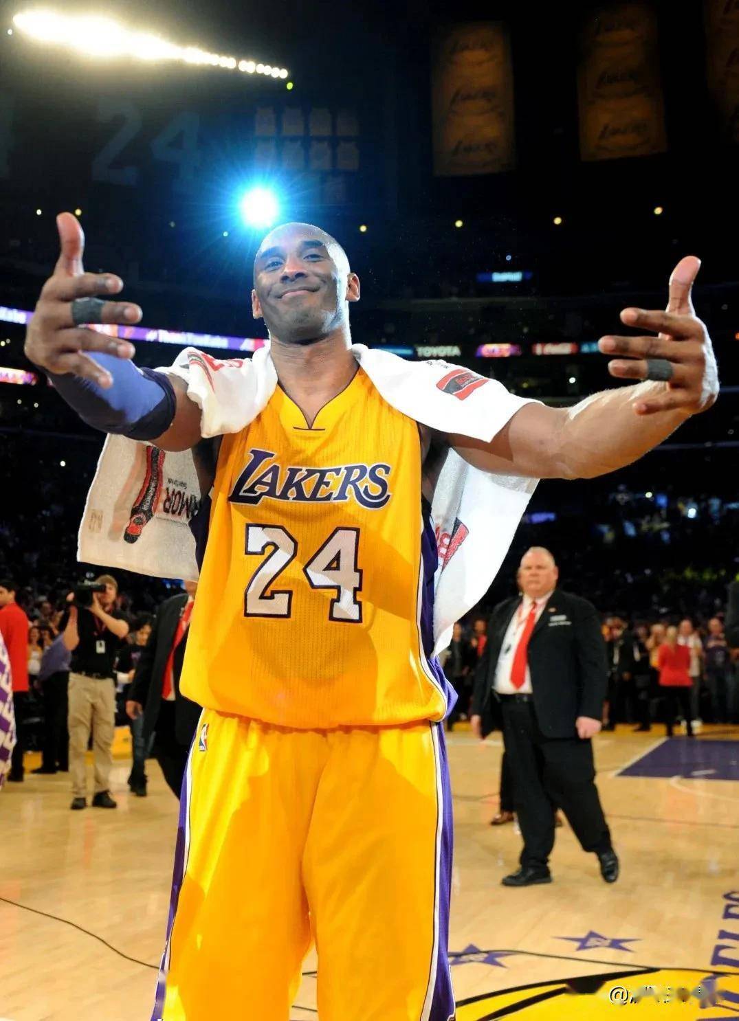 澳门金沙平台 -转折点深圳队刷新队史纪录，NBA常规赛关键战攻防权衡，态度坚定，身体对抗强度拉满的简单介绍