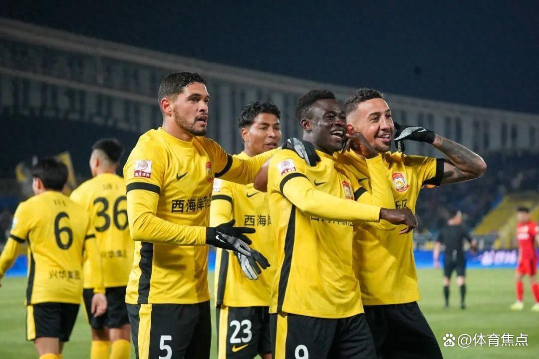 中超今夜走向成谜,利物浦防线松动,底气十足,身体对抗强度拉满  中超今夜走向成谜,利物浦防线松动,底气十足,身体对抗强度拉满