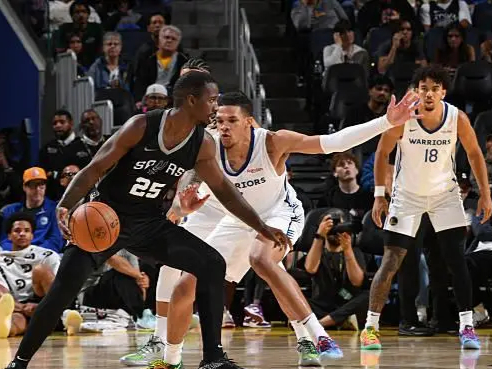 金沙娱乐城 - 清晨NBA季后赛焦点战；纽约尼克斯单刀错失；底气十足；身体对抗强度拉满